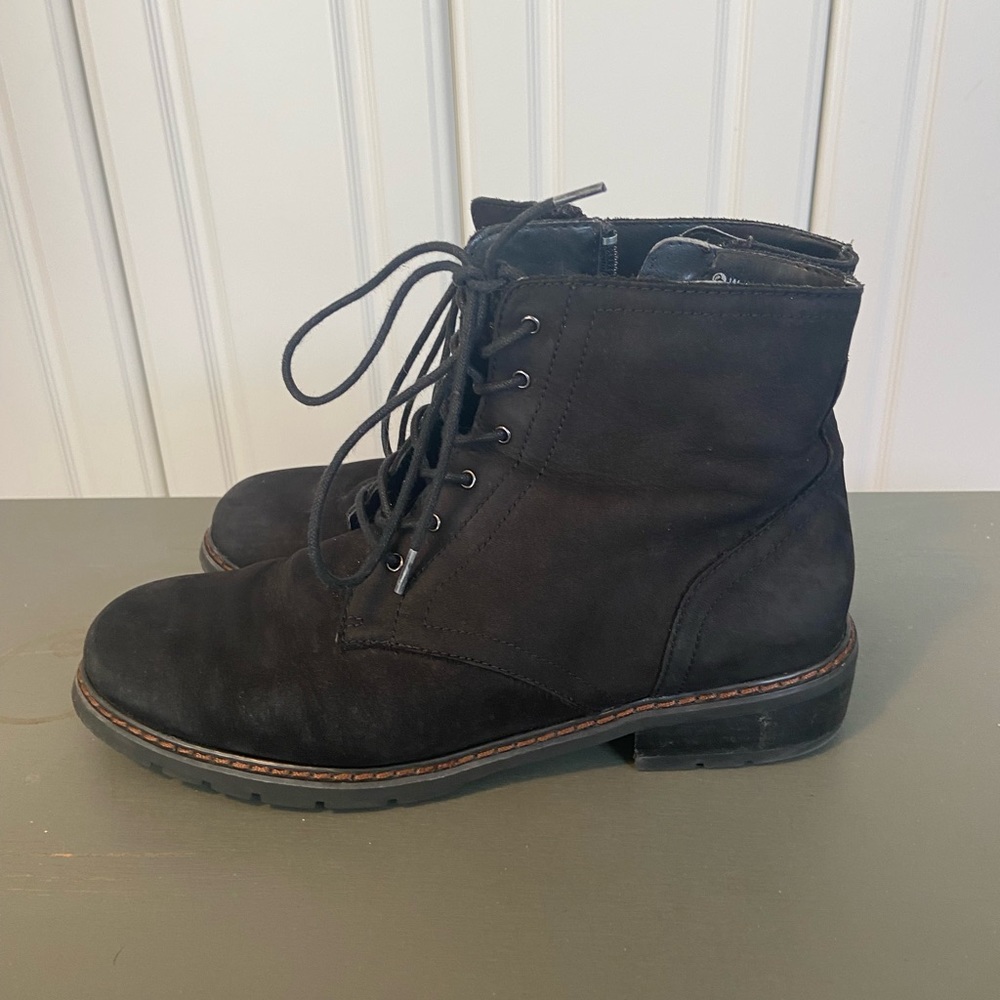 Blonde Black Suede Waterproof Booties Size 7
